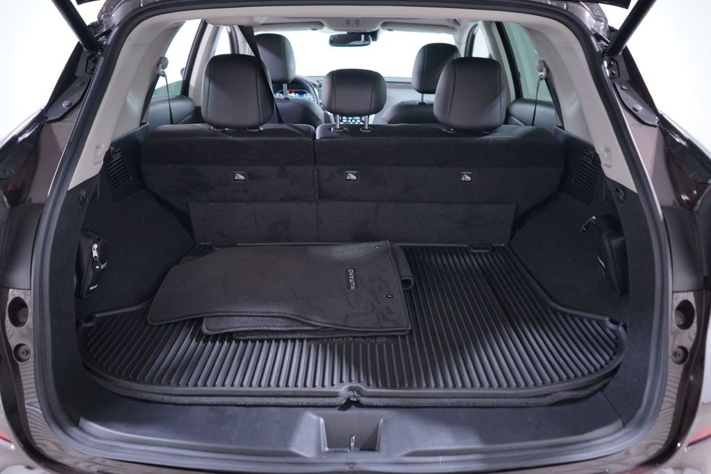 Used 2022 Almond Pearl Nissan Platinum image 23