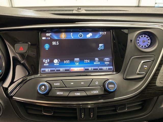 Used 2018 Summit White Buick Essence image 13