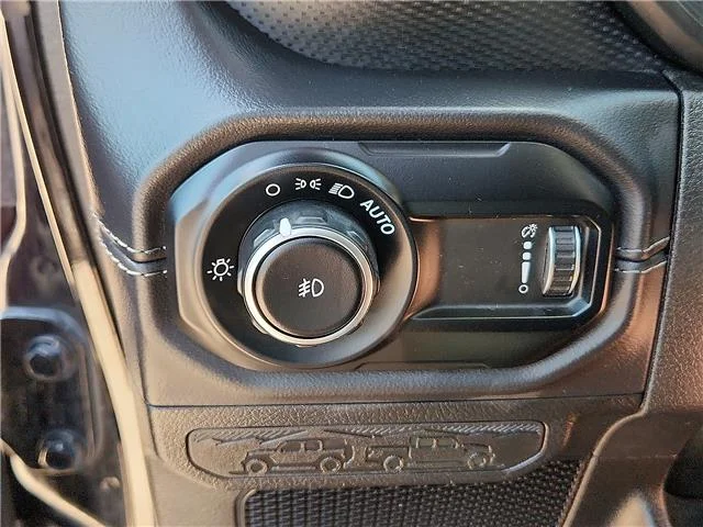 Used 2025 Black Jeep RUBI image 17