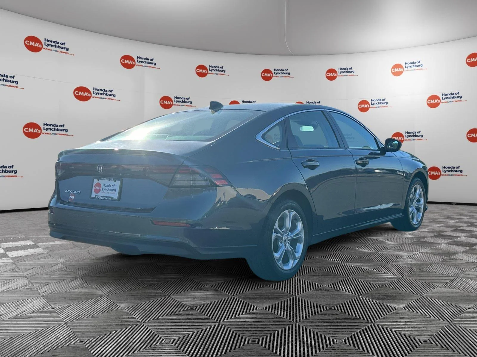 Used 2024 Platinum White Pearl Honda LX image 5
