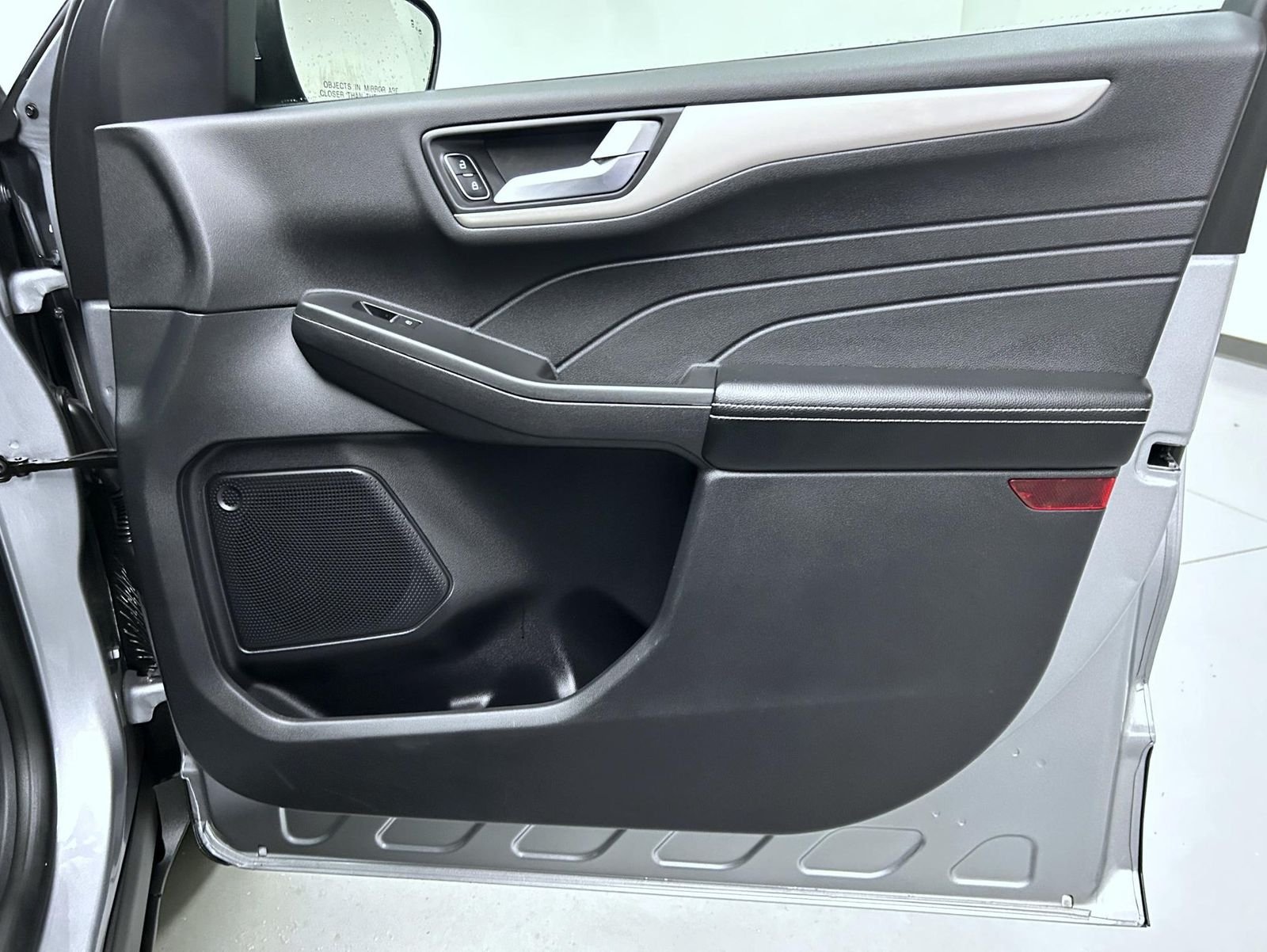 Used 2021 Silver Ford SE image 16