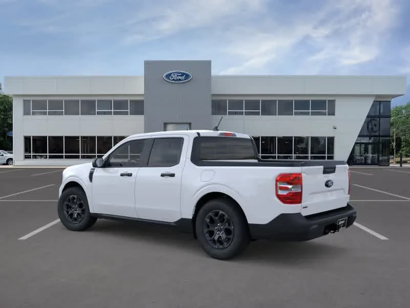 New 2026 Oxford White Ford XLT image 4