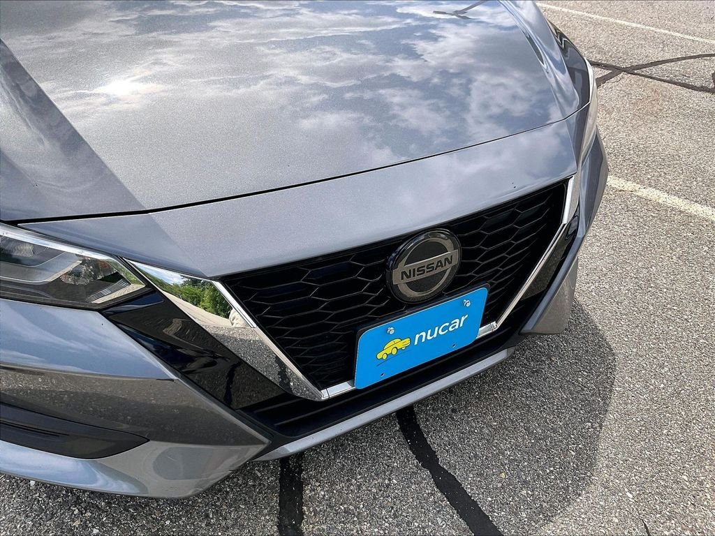 Used 2020 Gray Nissan S image 29