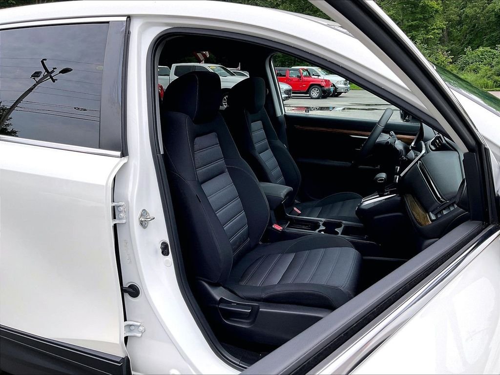 Used 2018 White Honda EX image 11