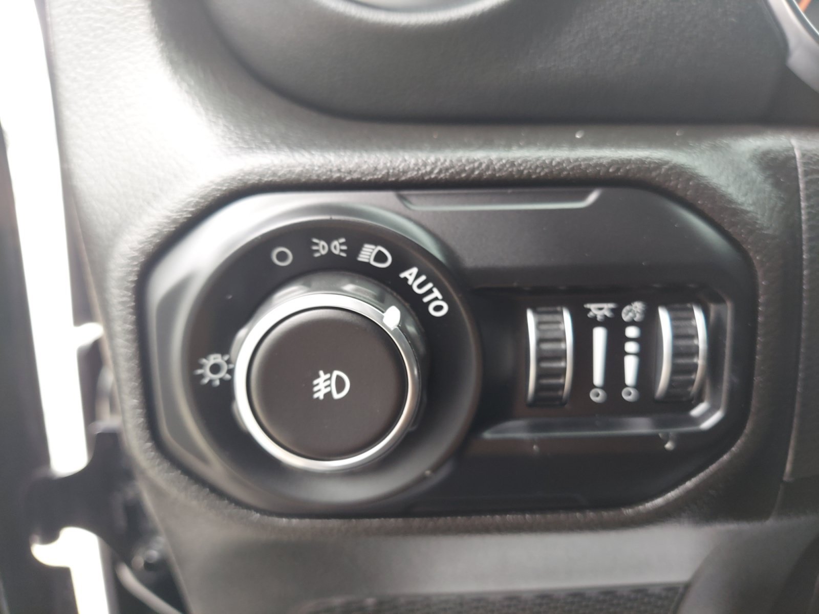Used 2022 Black Clearcoat Jeep Unlimited Sahara image 26