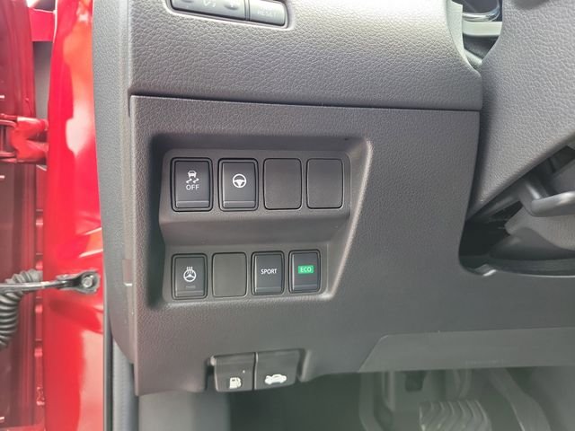 Used 2022 Red Nissan SV image 9