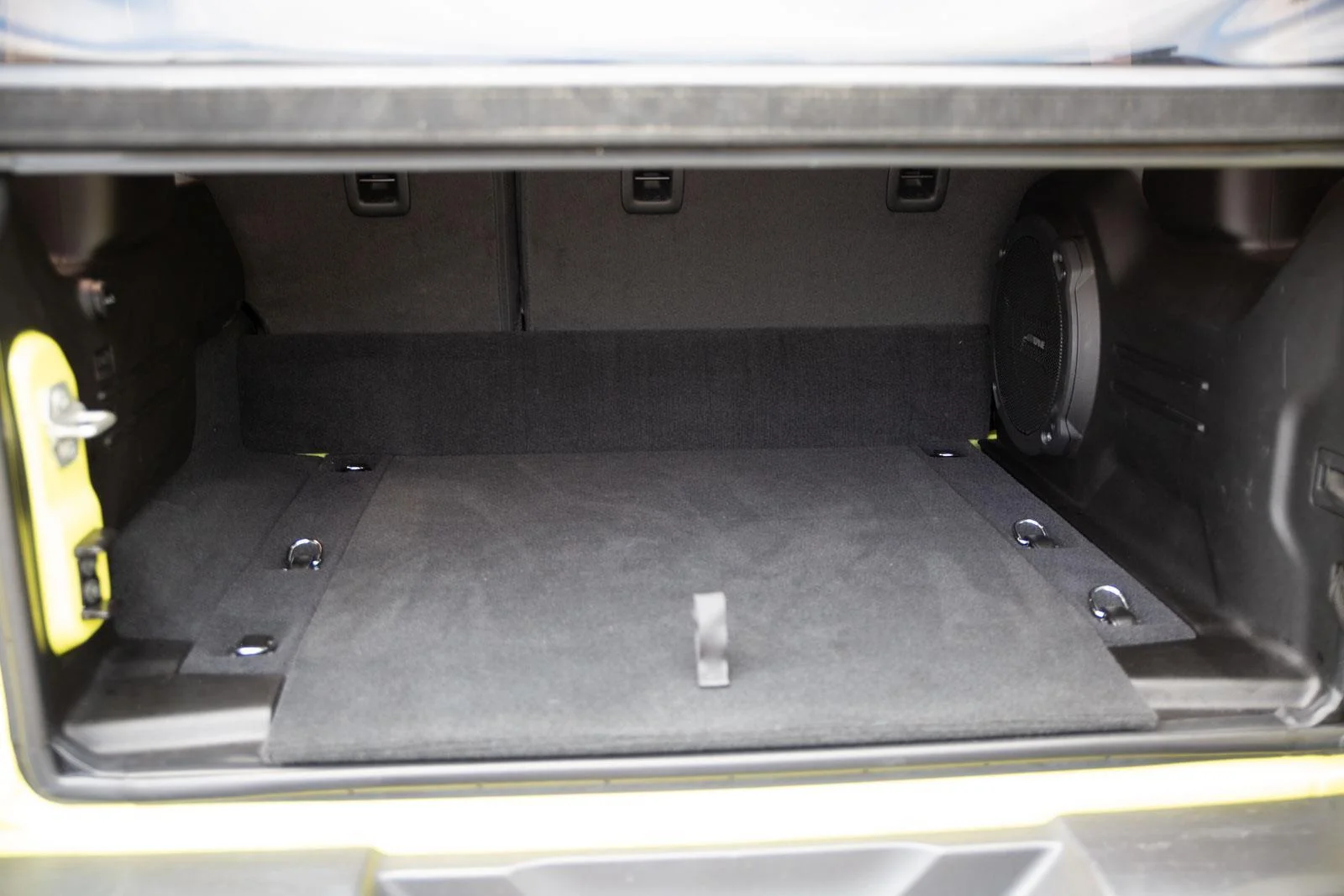 Used 2024 High Velocity Clearcoat Jeep Sport S image 24