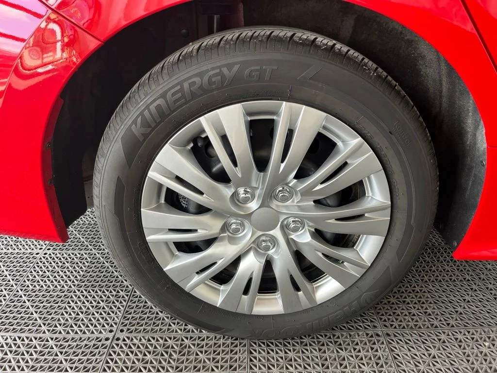 Used 2023 Red Honda LX image 25