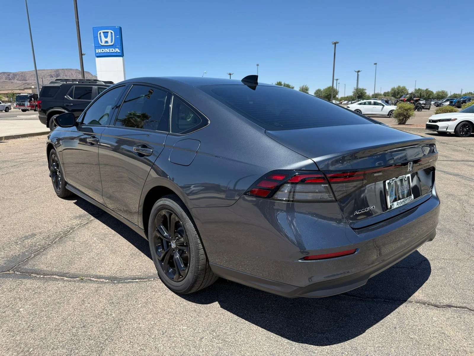 2025 Honda Accord SE - Photo 9