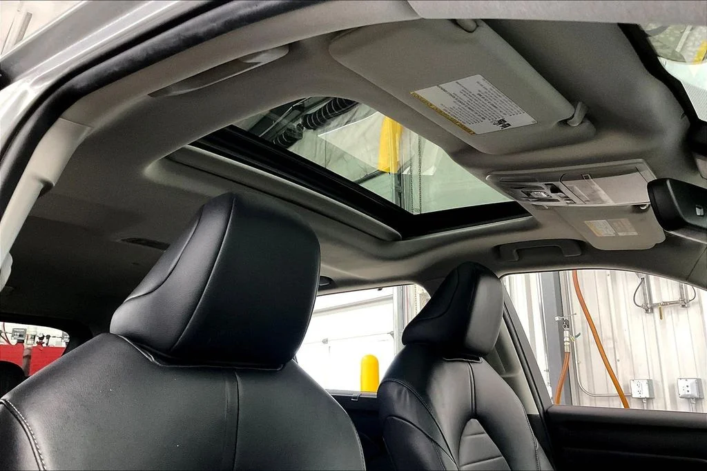 Used 2022 Silver Toyota XLE image 26