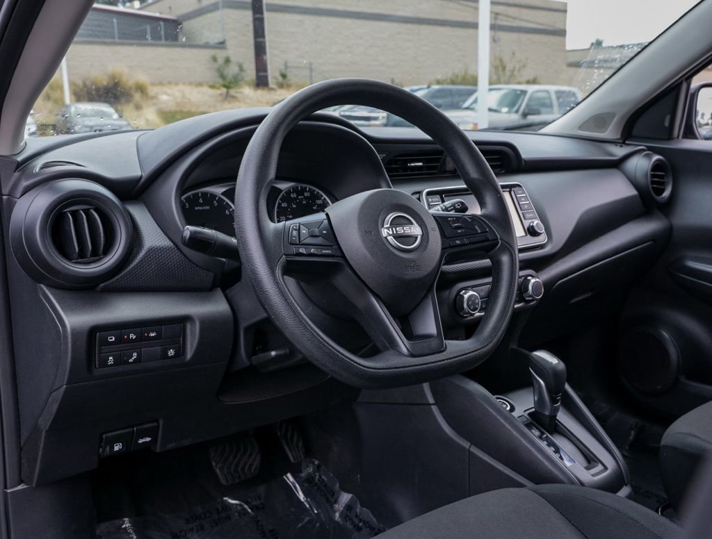 Used 2024 Gray Nissan S image 14