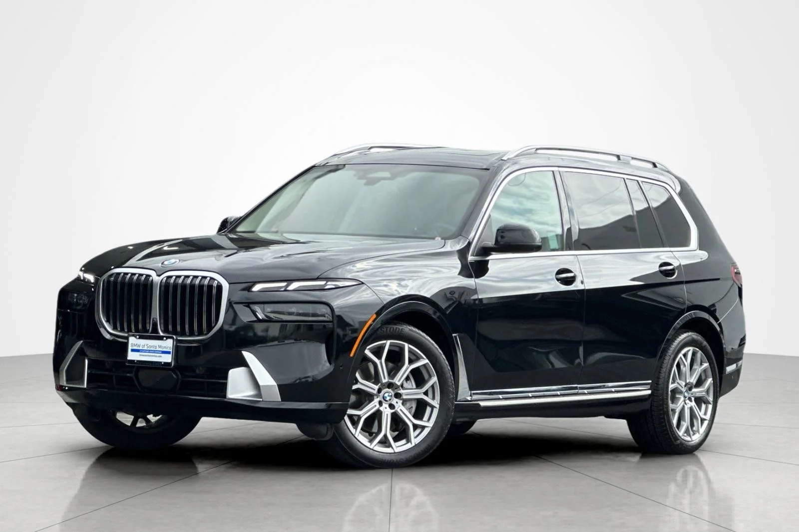 Used 2026 Black Sapphire Metallic BMW xDrive40i image 1