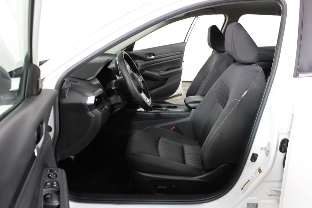 2025 Nissan Altima SV - Photo 20
