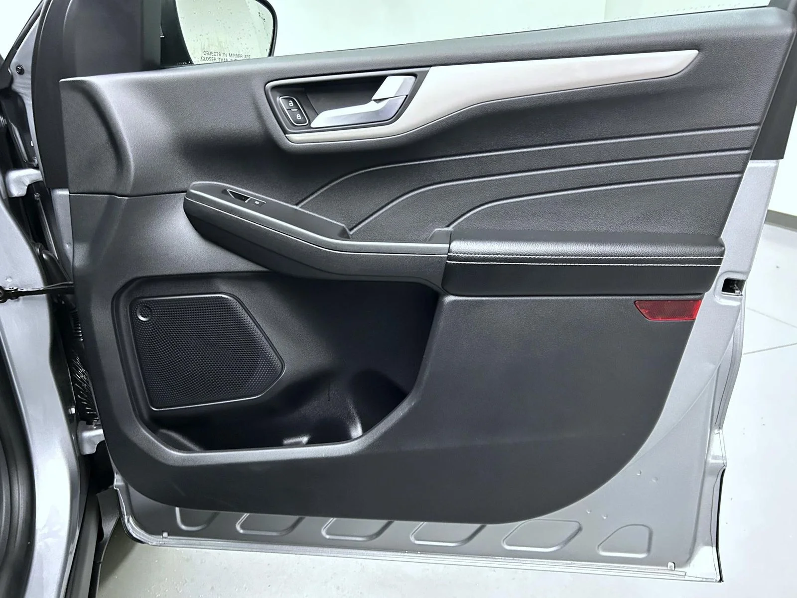 Used 2021 Silver Ford SE image 16