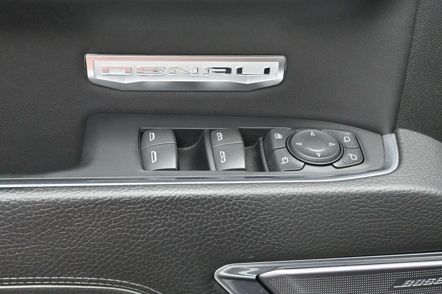 Used 2023 Summit White GMC Denali image 12