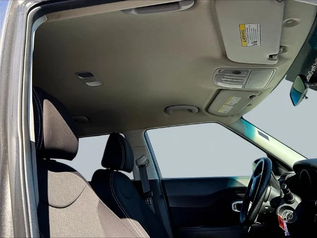 Used 2019 Gray Kia Base image 32