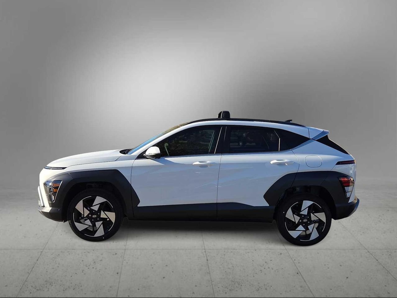 New 2026 Atlas White Hyundai Limited AWD image 4