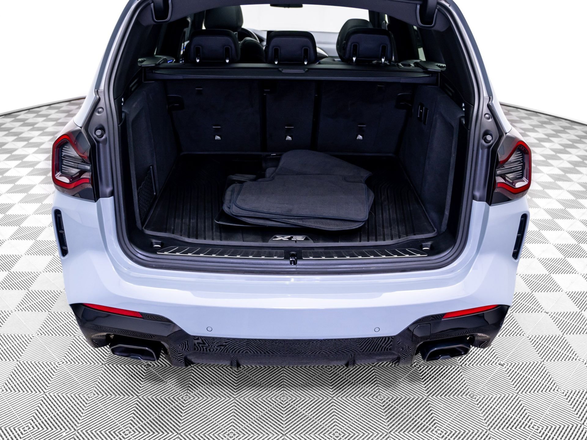 Used 2024 Brooklyn Grey Metallic BMW M40i image 33