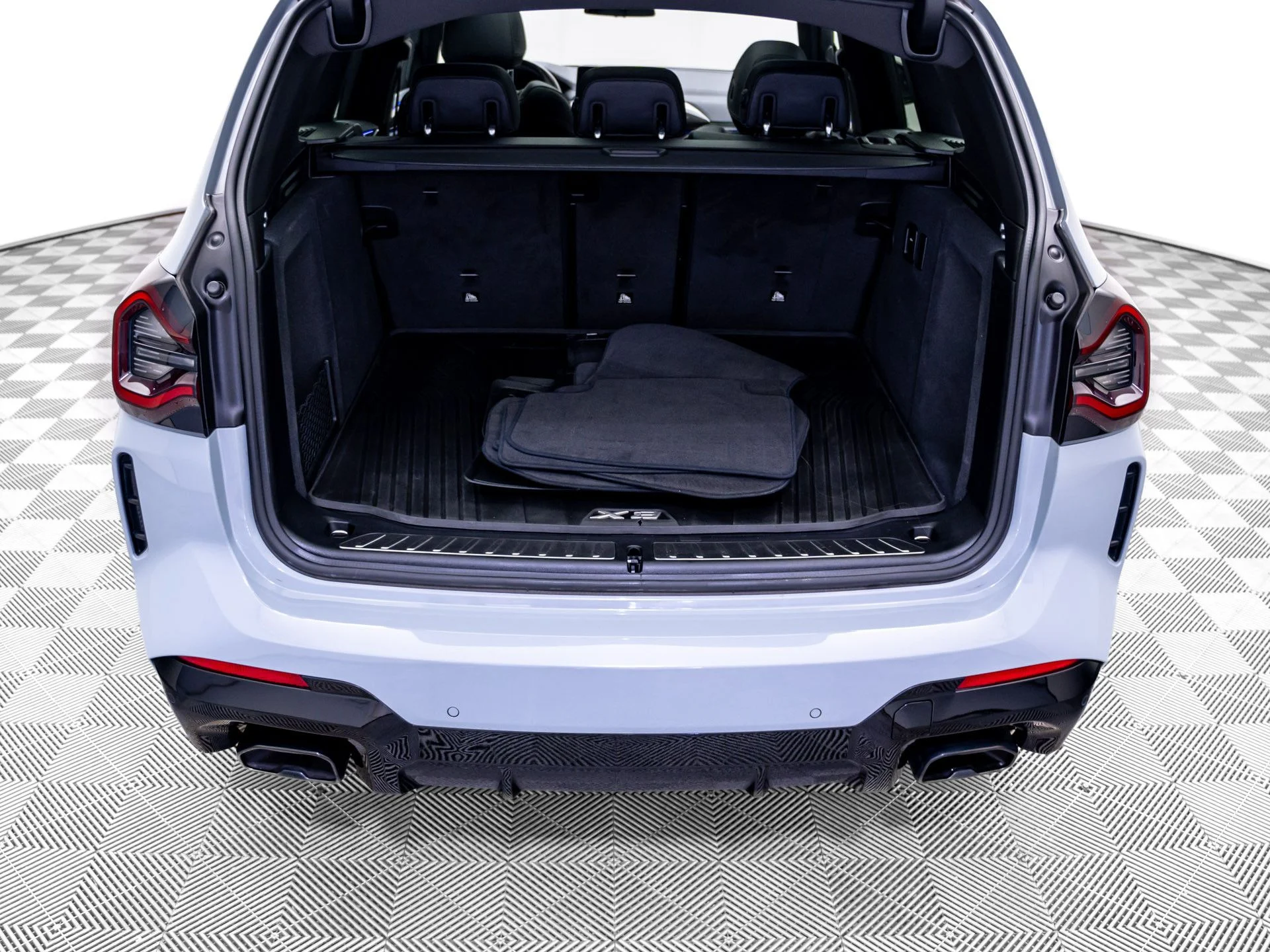 Used 2024 Gray BMW M40i image 33