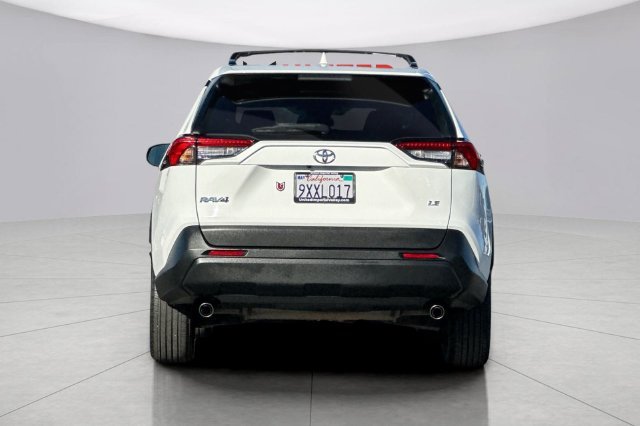 Used 2020 White Toyota LE image 5
