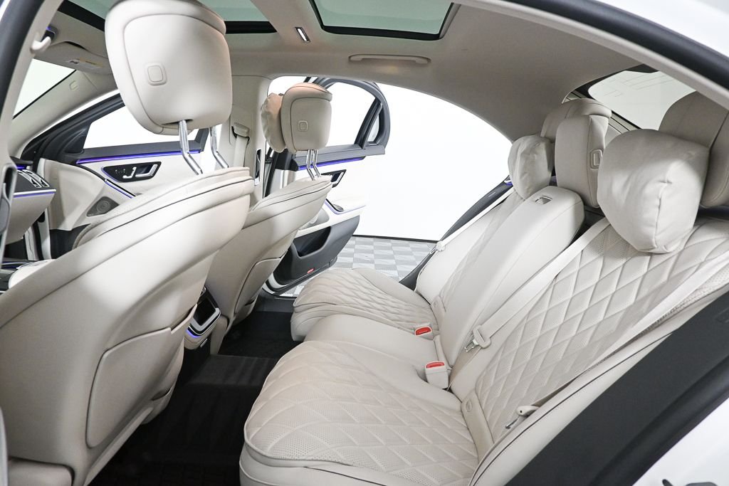 Certified Used 2023 White Mercedes-Benz S 580 image 18