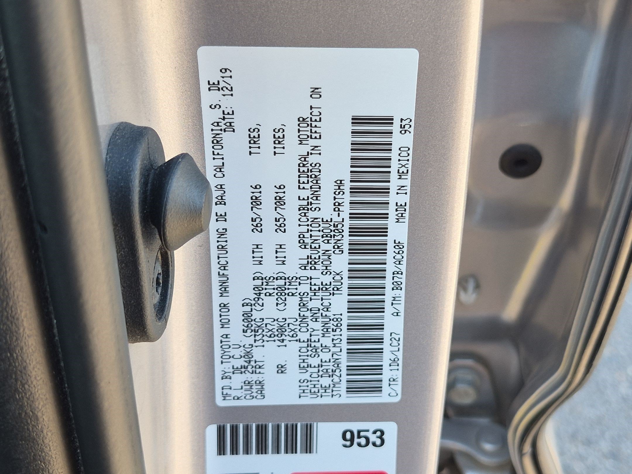 Used 2020 Silver Sky Metallic Toyota SR5 image 35