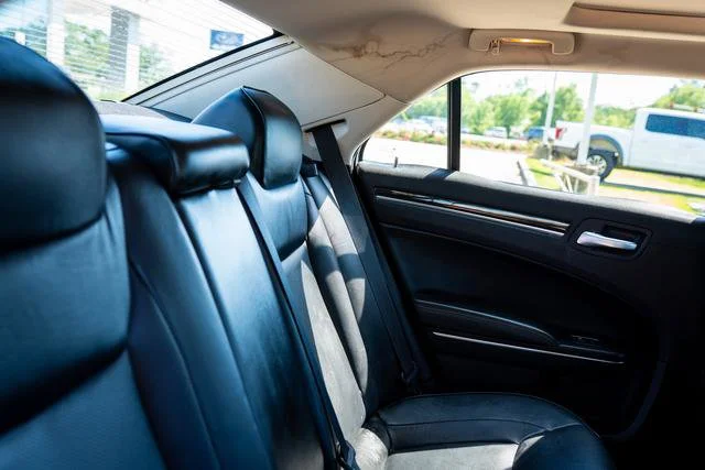 Used 2017 Jazz Blue Pearlcoat Chrysler 300C image 9