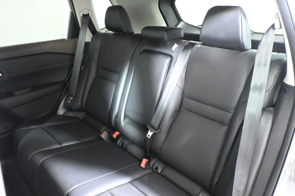 Used 2023 Gray Nissan SV image 4