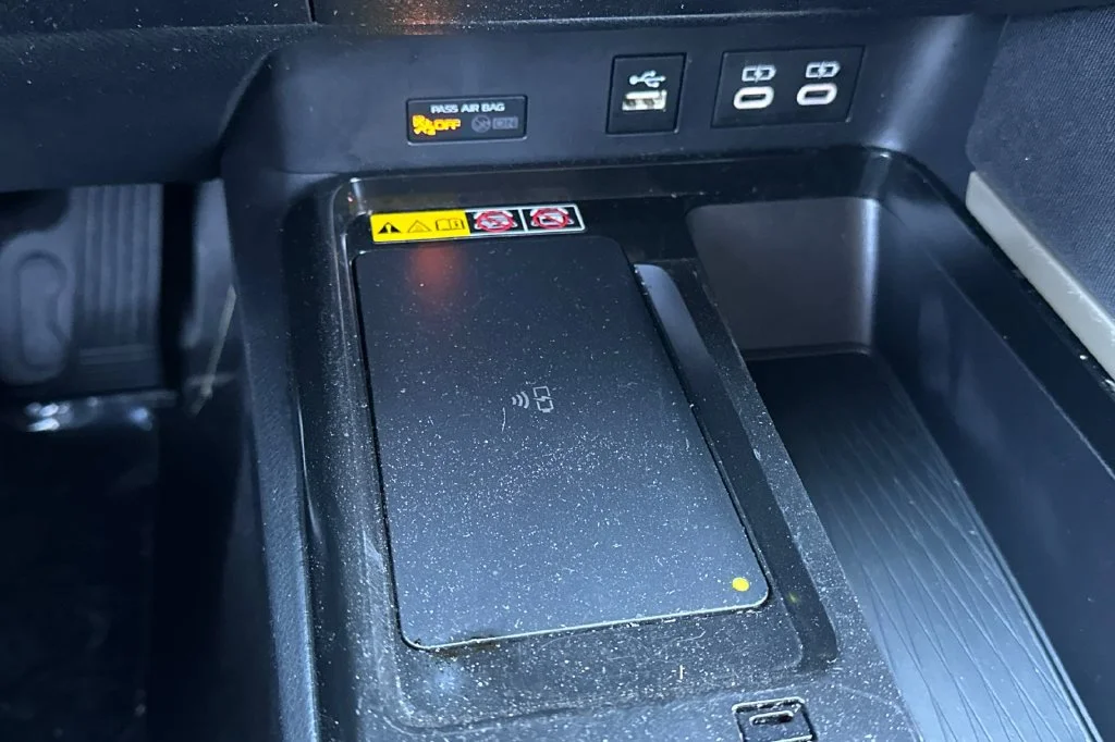 Certified Used 2025  Toyota LE image 27
