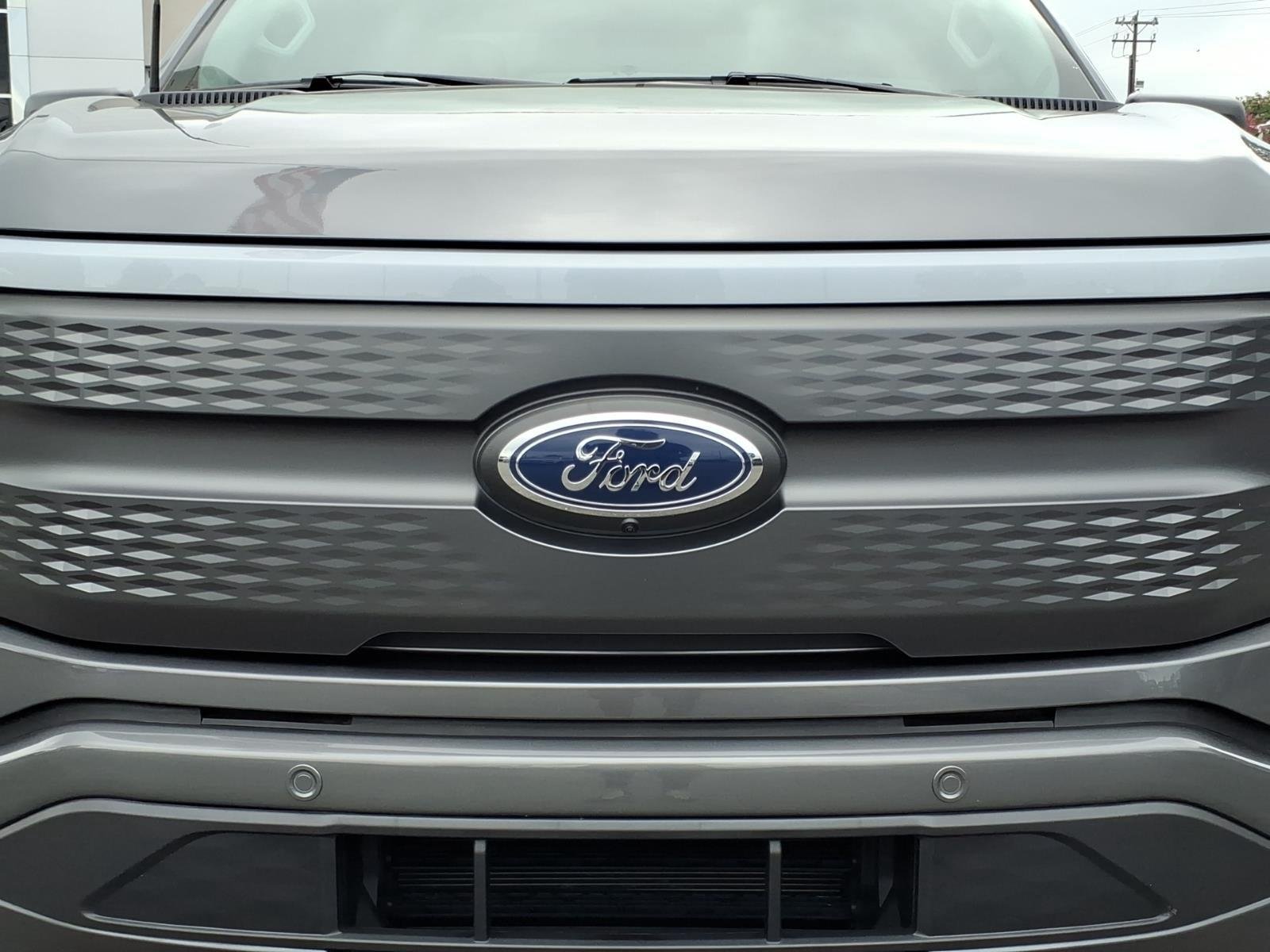 Used 2023 Carbonized Gray Metallic Ford XLT image 15