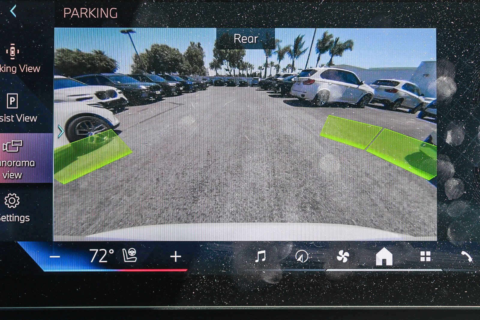 Used 2024 Mineral White Metallic BMW xDrive40i image 25