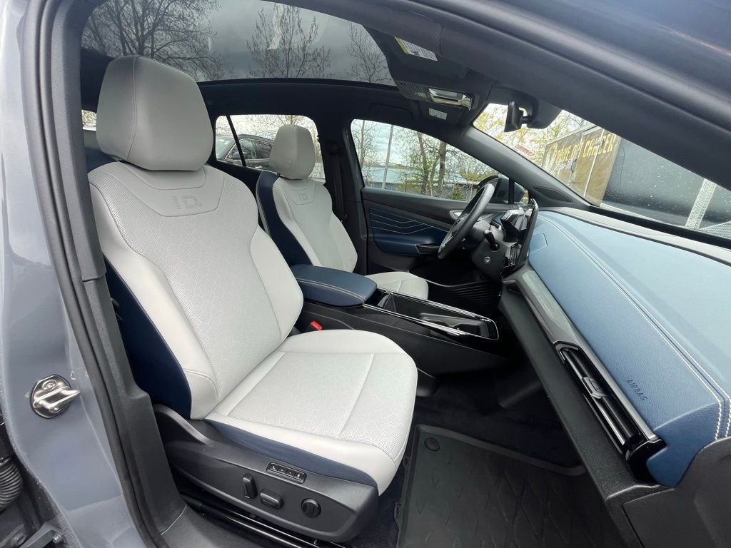 Used 2024 Gray Volkswagen S image 12