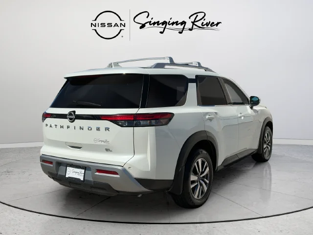 Used 2022 White Nissan SL image 7