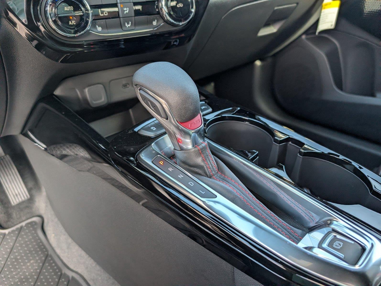 New 2026 Mosaic Black Metallic Chevrolet 2RS image 19