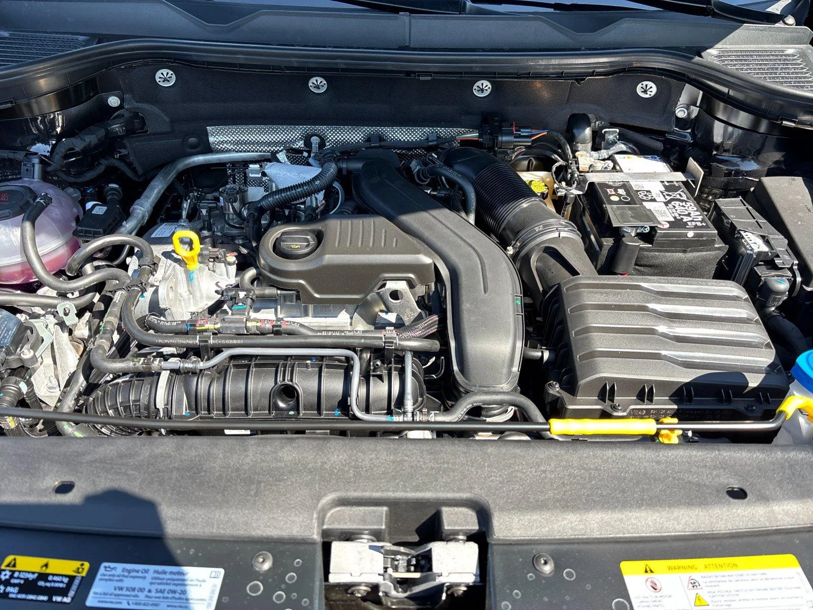 New 2026 Deep Black Pearl Volkswagen SE image 9