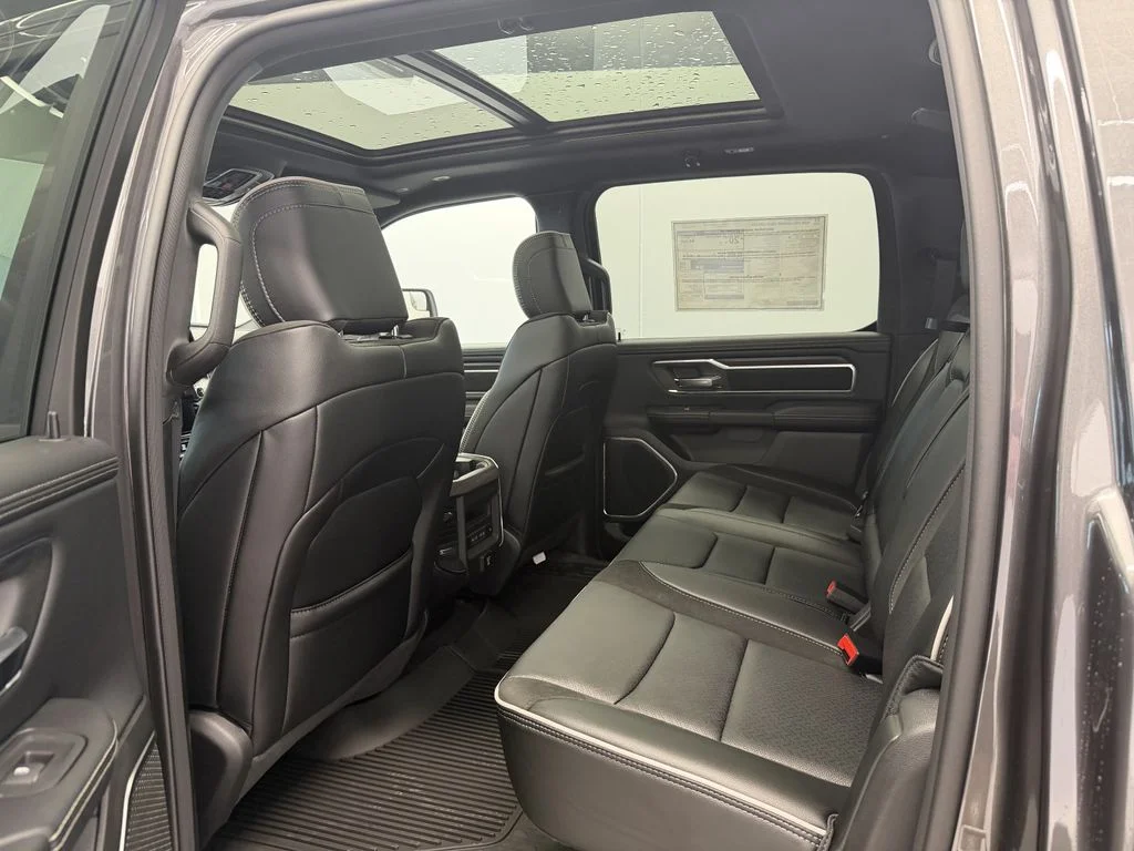 New 2026 Granite Crystal Metallic Clear-Coat Exterior Paint Ram Laramie image 17