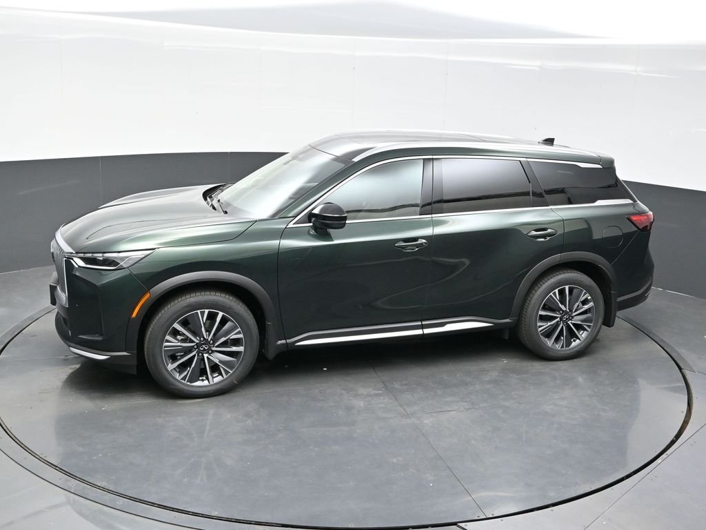 New 2026 Green INFINITI LUXE image 33