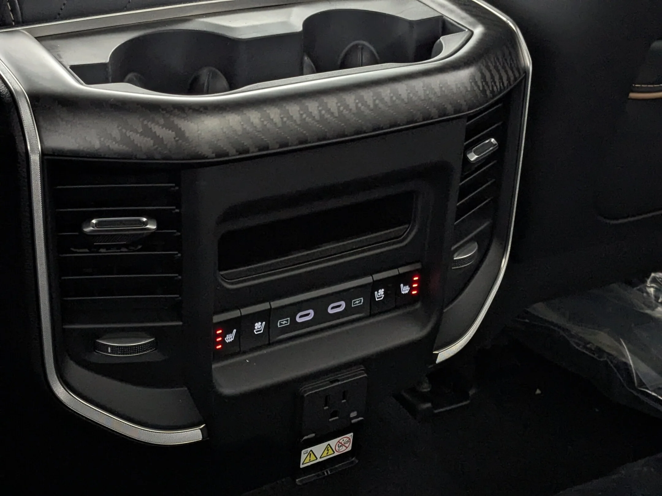 New 2026 White RAM Tungsten - - 4x4 - Massage Seats - Multi-Function Tailgate - Prem Lthr & More! image 21