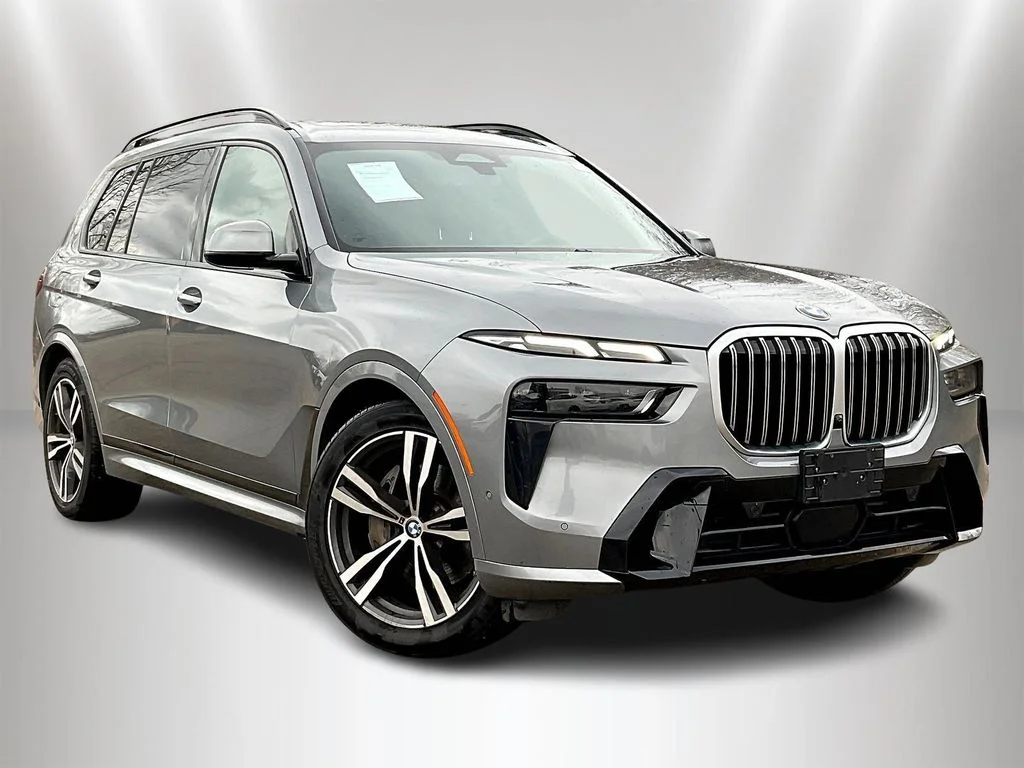 Used 2024 Gray Metallic BMW xDrive40i image 3