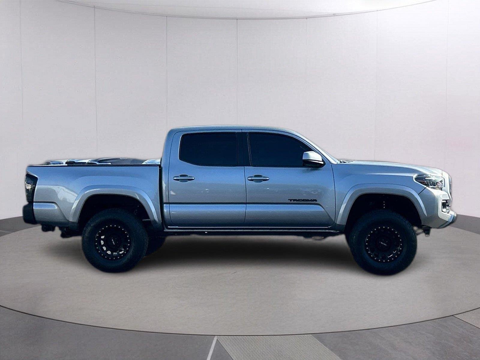 Used 2021 Silver Sky Metallic Toyota SR5 V6 image 7
