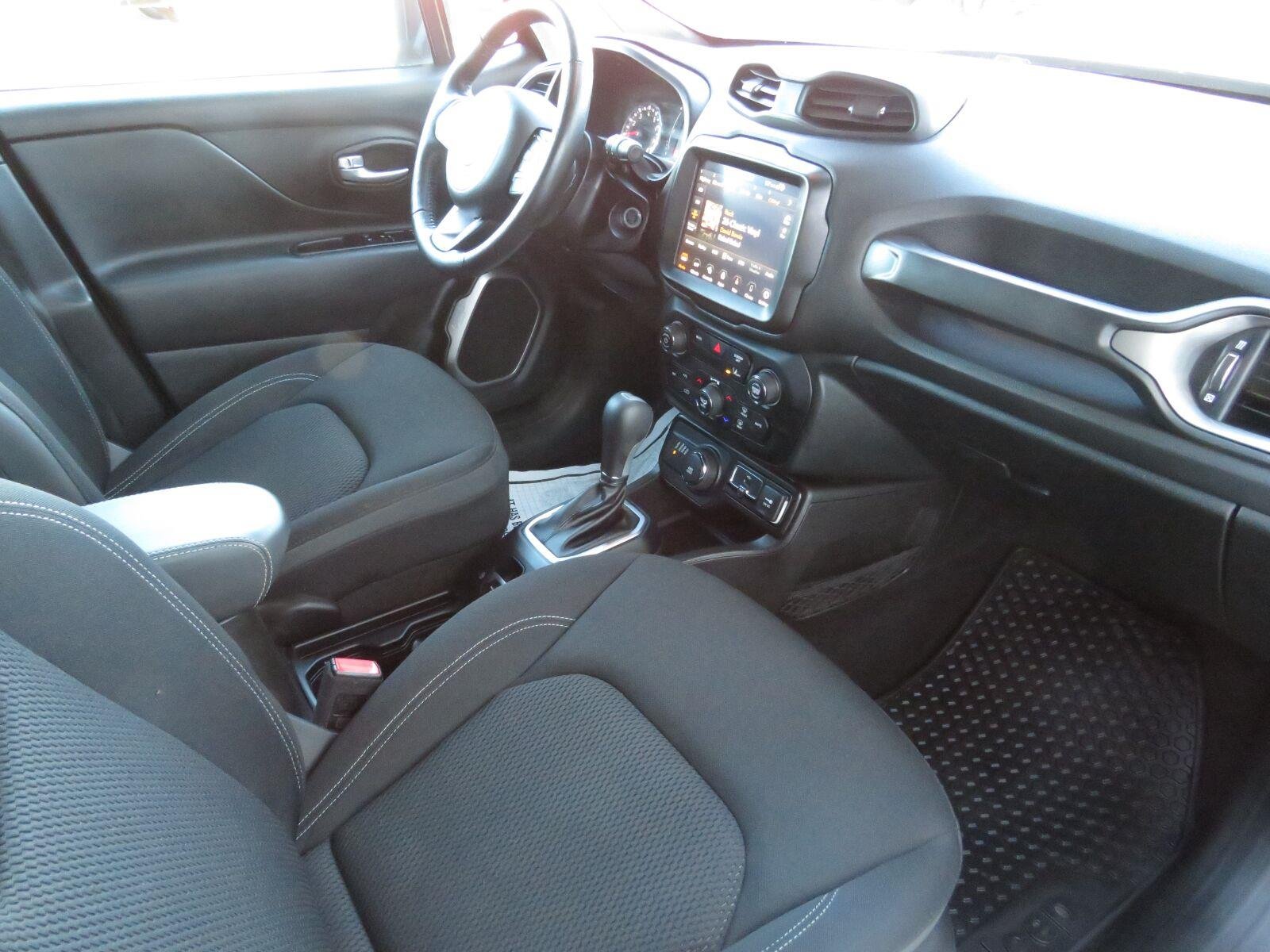 Used 2023 Graphite Gray Jeep Latitude image 26