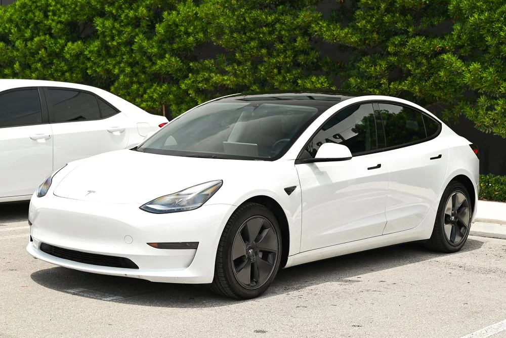 2023 Tesla Model 3 -'s photo