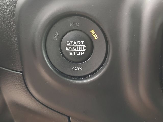 Used 2021 Gray Jeep Unlimited Sahara Altitude image 21