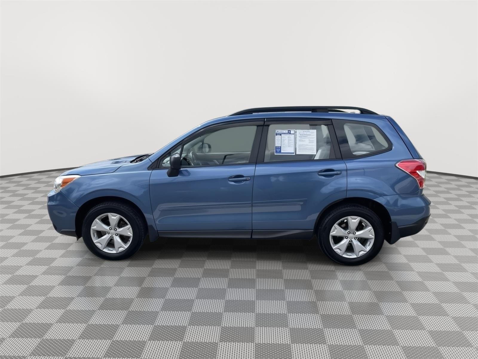 Used 2015 Quartz Blue Pearl Subaru 2.5i image 5