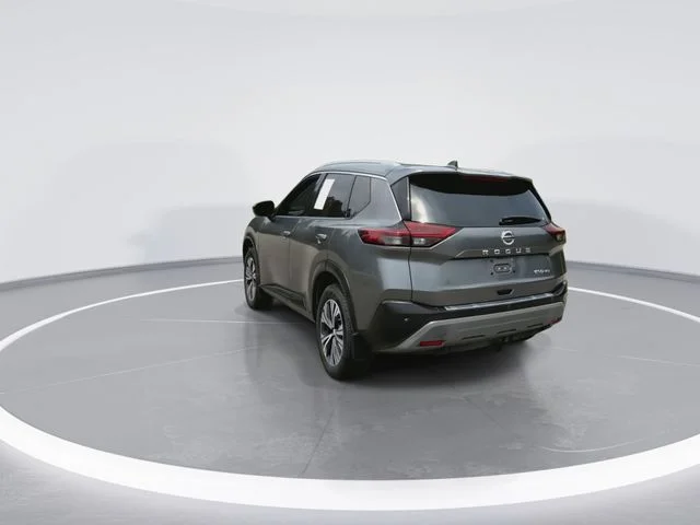 Used 2021 Gray Nissan SV image 8