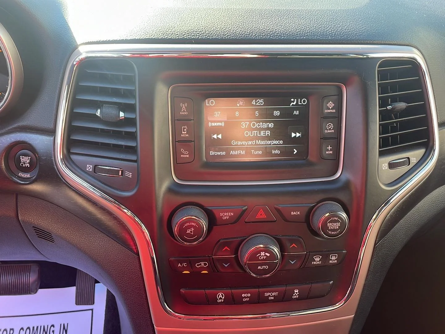 Used 2016 Velvet Red Pearlcoat Jeep Laredo image 4