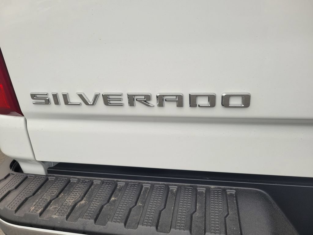 2026 Chevrolet Silverado 3500 HD WT view 6