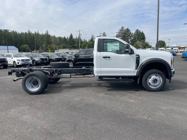 2025 Ford F-450 Super Duty Chassis Cab XL - Photo 8
