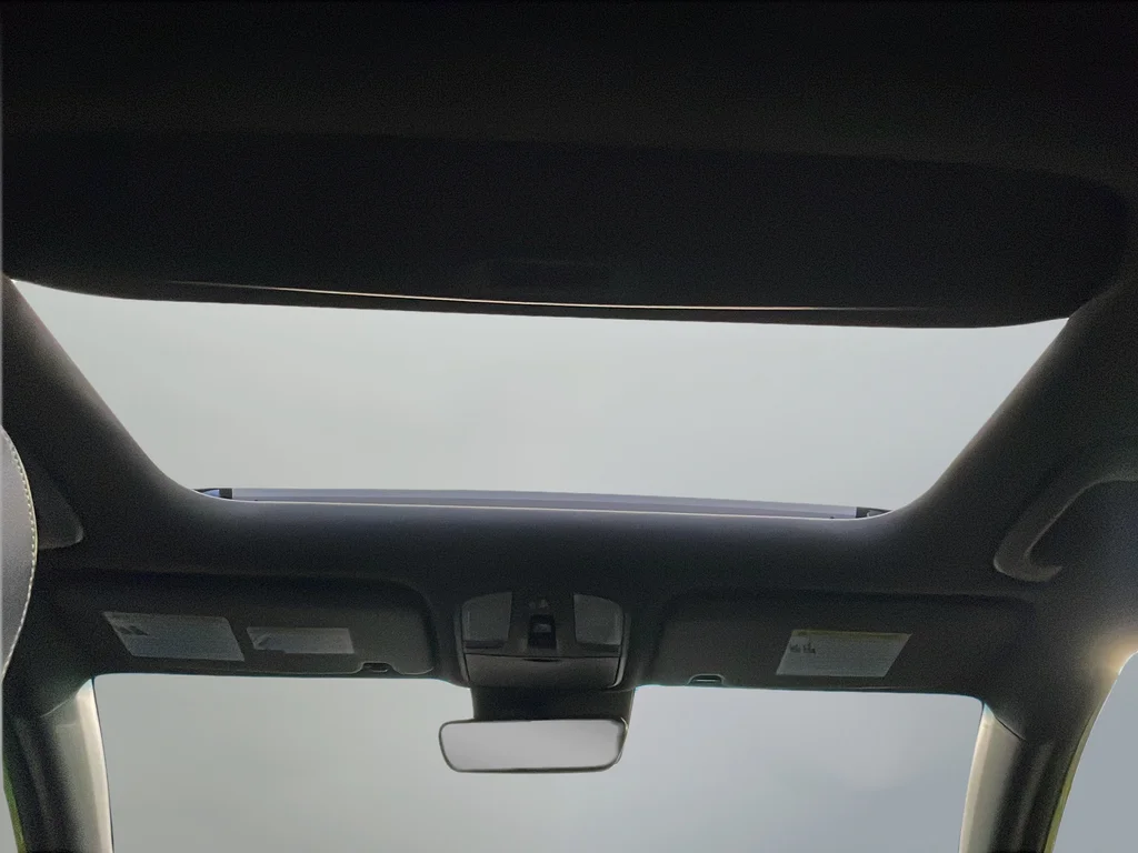 Used 2018 Green Hyundai Limited image 19