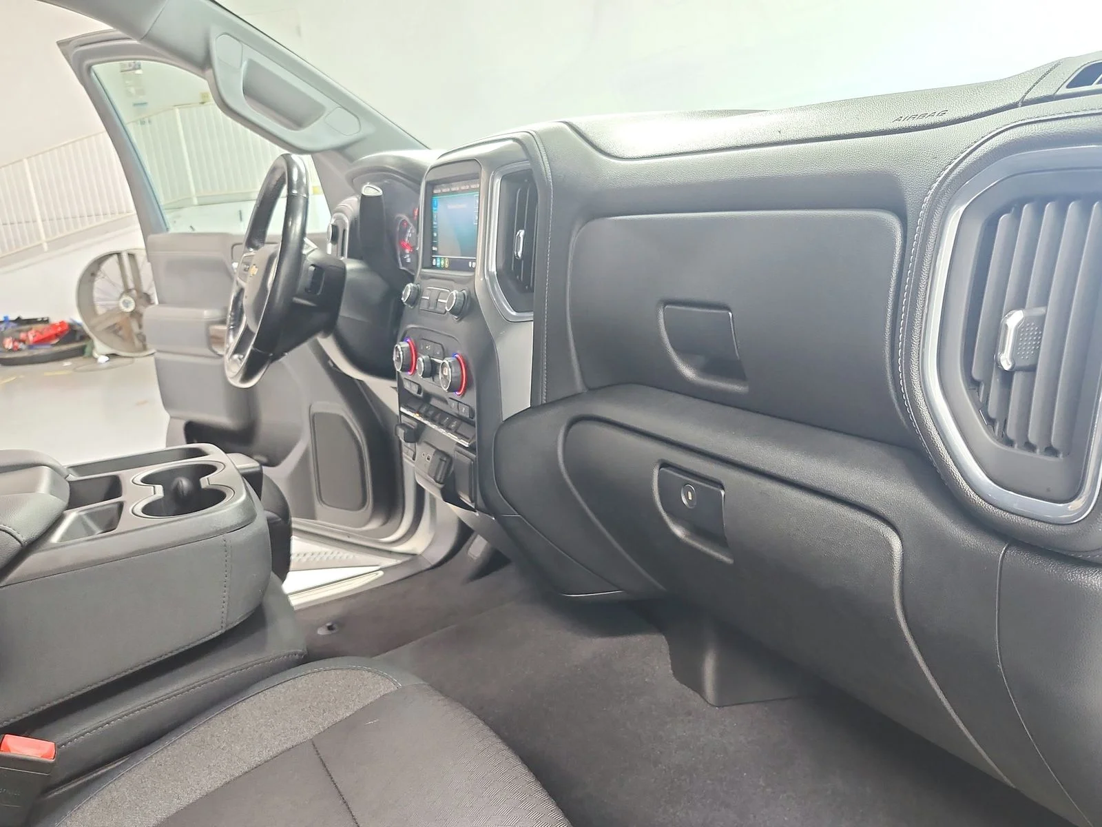 Used 2019 Silver Chevrolet LT image 33